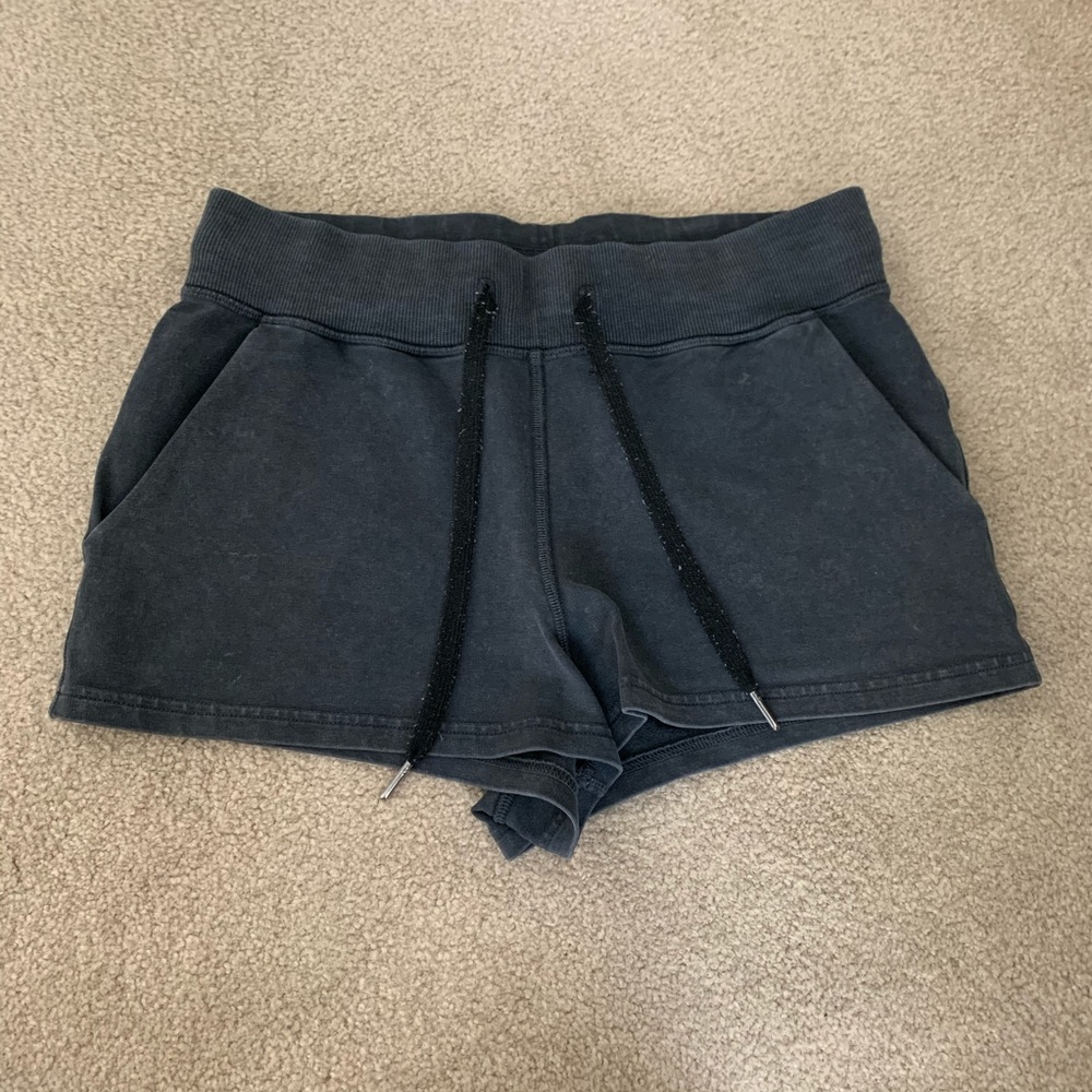 Lululemon lounge shorts 8
